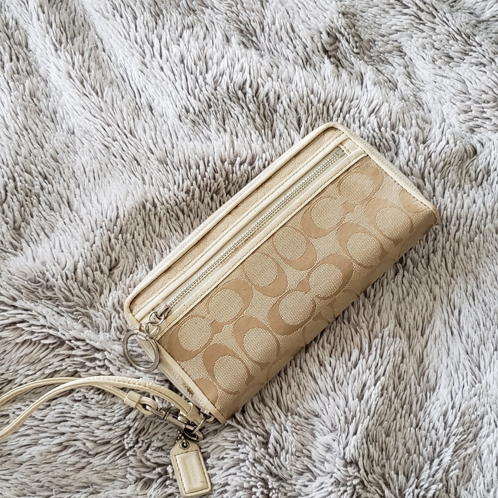 Coach wristlet